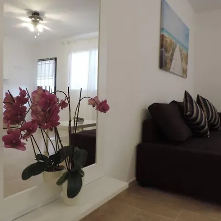 Blue Turtle Apartment, Next To The Апартаменты *
