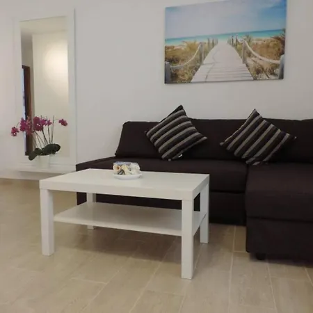 Blue Turtle Apartment, Next To The Апартаменты